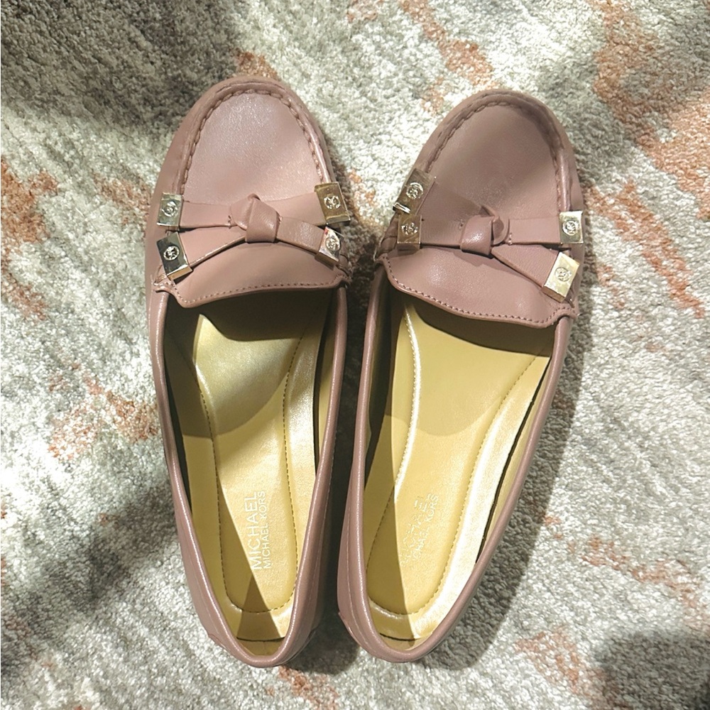 Michael Kors Women's neutral mauve Loafers